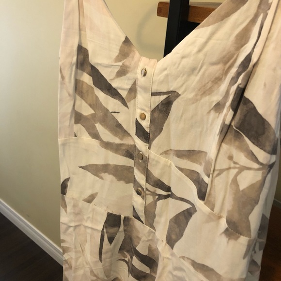 Dynamite summer dress - Picture 2 of 3